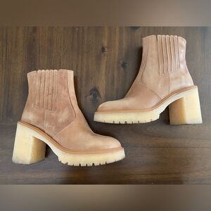 Free People tan leather Chelsea boots Womens size EU 39/ US 8.5